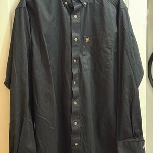 Ariat Men's Solid Twill Classic Fit Long Sleeve Button Down Western Shirt